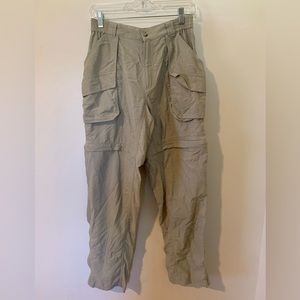 Taupe Columbia Hiking pant. Converts to shorts with zippers.